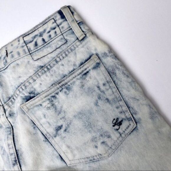 Lovers + Friends Distressed Boyfriend Fit Jeans - Picture 11 of 11